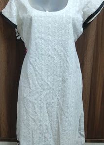 white chikankari  kurta