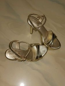 rose gold pencil heel
