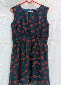 Foral Sleeveless Back Open Dress