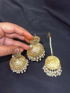 Golden Jhumka Earrings Set