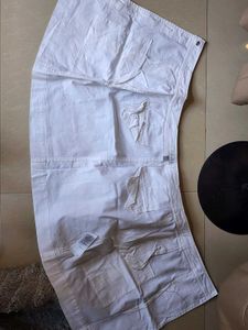 Chic White Cargo Skirt
