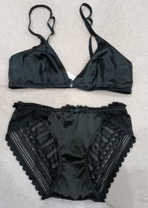 bra brief set...