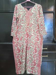 I M Selling  Kurta And Full Size Cotton Dupatta