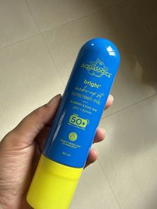 Aqualogica makeup and sunscreen Mist SPF 50+
