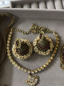 assorted Exquisite Gold Tone Jewellery Set