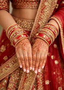 Beautiful Red &amp; Gold Bangles Set