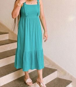 sea green tired dress