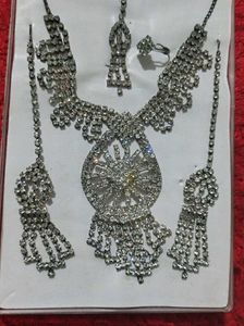 Sparkling Rhinestone Jewellery Set