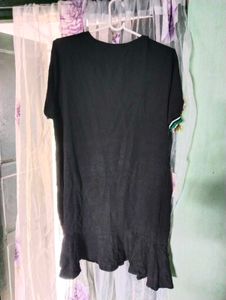 Length 36,Black Cat Embellished Tunic Top
