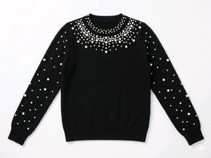 Chic Pearl Embellished Black Sweater