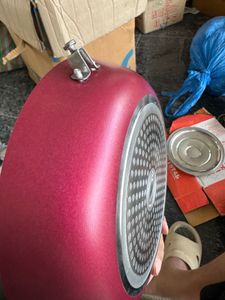 Full Heavy Peigon Pink Fry Pan Unused With Handle