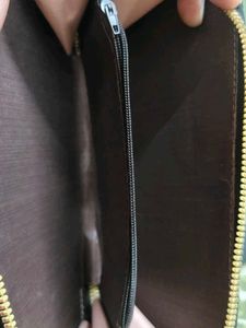 black clutch purse