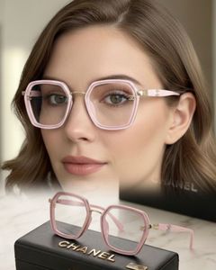 Elegant  Square-Frame Fashion Eyewear