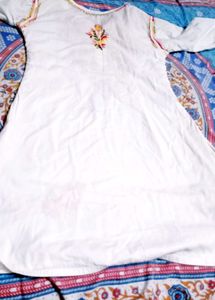 handwork chikenkari kurti