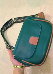 Stylish &amp; Functional Shoulder Bag