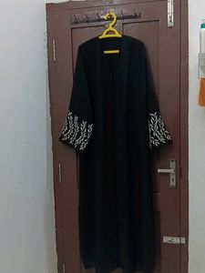 Elegant Black Abaya with Leaf Embroidery