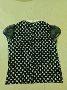 Chic Daisy Print Puff Sleeve Top