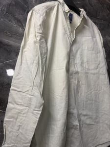Solid Off-White Shirt for Women’s | Lightly Used ✨