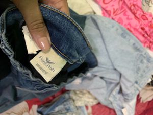 Stylish Wide Leg Blue Denim Jeans for women