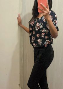 2 In 1 Branded Crop Top