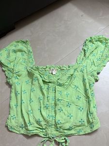 Cute Green Embroidered Puff Sleeve Top