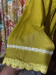 Elegant Traditional Pakistani Dress