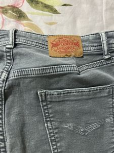Chic Grey Skinny Fit Jeans