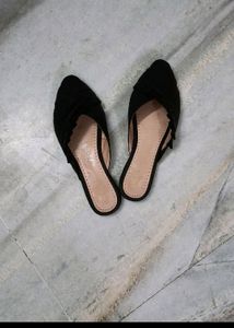 Pleated Mules (black) - Flats