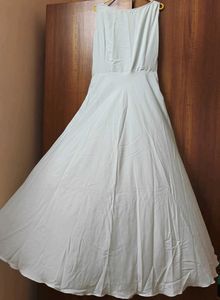 Elegant Light Green Gown