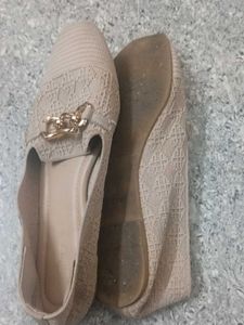 Stylish Women's Loafers with Chain Accent