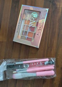 18 Color Eyeshadow Palette, eyeliner with Brushes