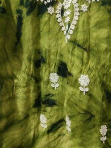 Green Tie-Dye Embroidered Kurta