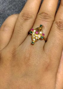 Elegant Gold-Tone Cocktail Ring