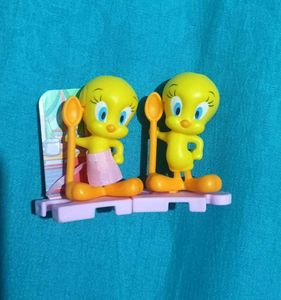 Tweety Bird Figurine Set with Charms 11