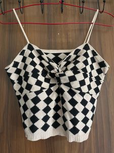 Stylish Checkered Knit Crop Top