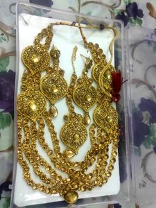 Elegant Gold-Tone Indian Jewelry Set