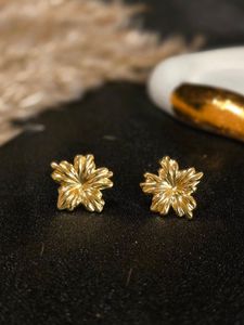 🌼Charming Gold Flower Stud Earrings🌼