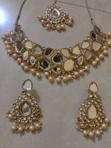 Stunning Kundan & Pearl Necklace Set