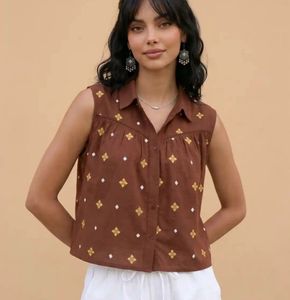 Embroidered Sleeveless Blouse