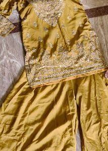 new Mustard kurta set 2 piece