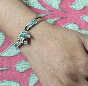 Beautiful Necklace💎With A Bracelet Only In ₹199☺