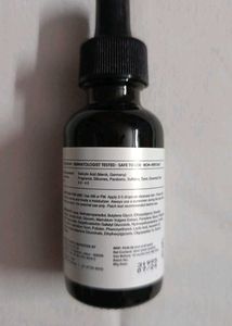 Minimalist Face Serum Bottle
