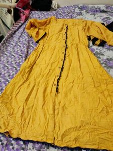 Vibrant Yellow Kurta with Black Lace Trim