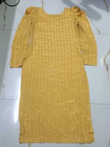 Elegant Yellow Kurta with Striped Detail