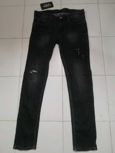 Stylish Black Distressed Jeans