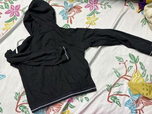 Black Hooded Lightweight Top