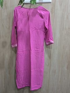 combo of Black Spaghetti Strap and pink kurti