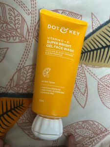comboo DOT &amp; KEY Skincare Set