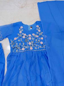 Elegant Blue Embroidered Kurta Set 3pc M