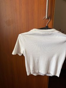 Stylish White Cropped zip-Up Top large size